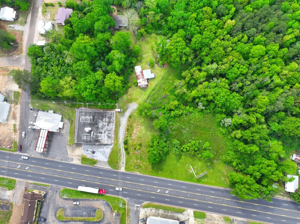 32831 Highway 43 Thomasville AL 36784