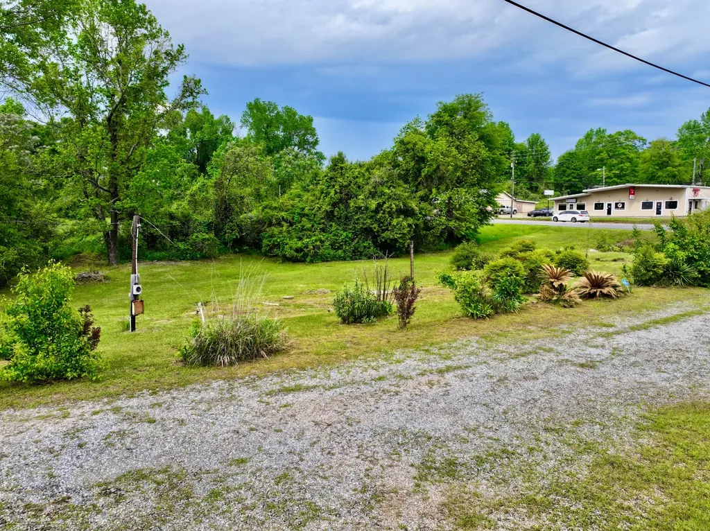 32831 Highway 43 Thomasville AL 36784