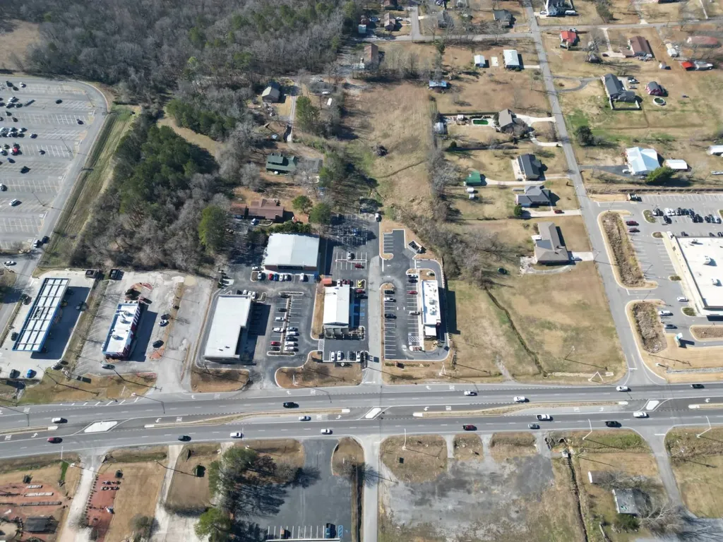2.6 +/- Acres Us Highway 31 Hartselle AL 35604
