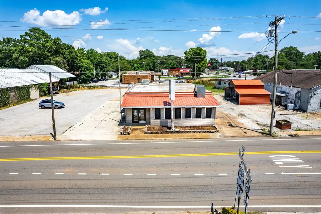 15908 Main Street (HWY 101) Town Creek AL 35672