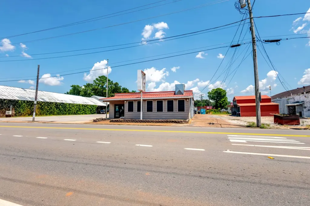 15908 Main Street (HWY 101) Town Creek AL 35672