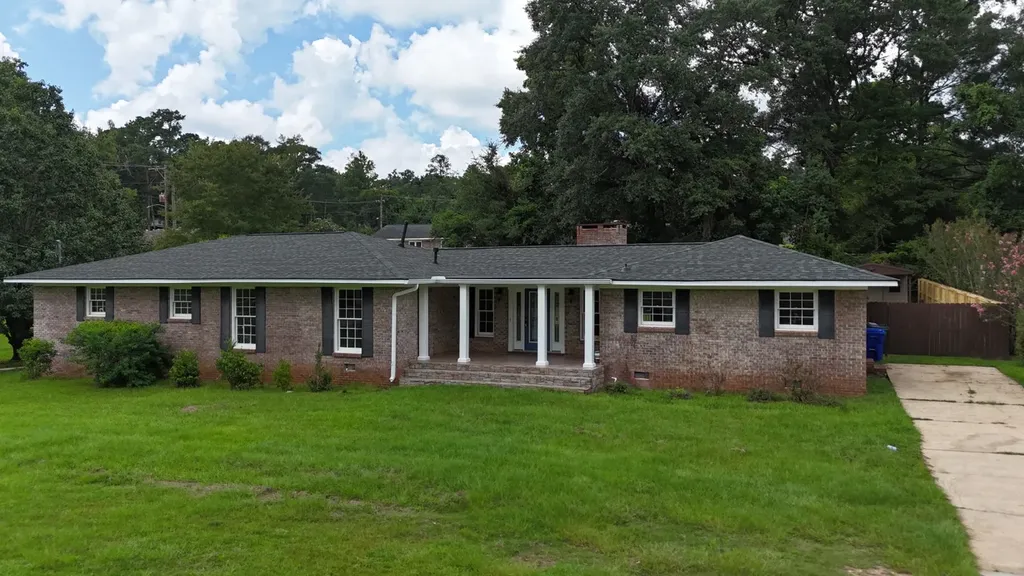 202 Sherwood Avenue Troy AL 36081