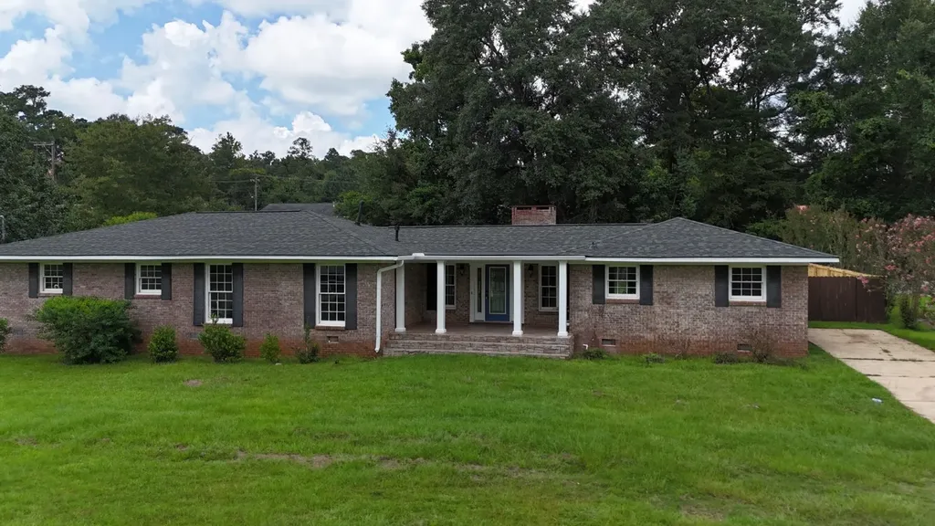 202 Sherwood Avenue Troy AL 36081