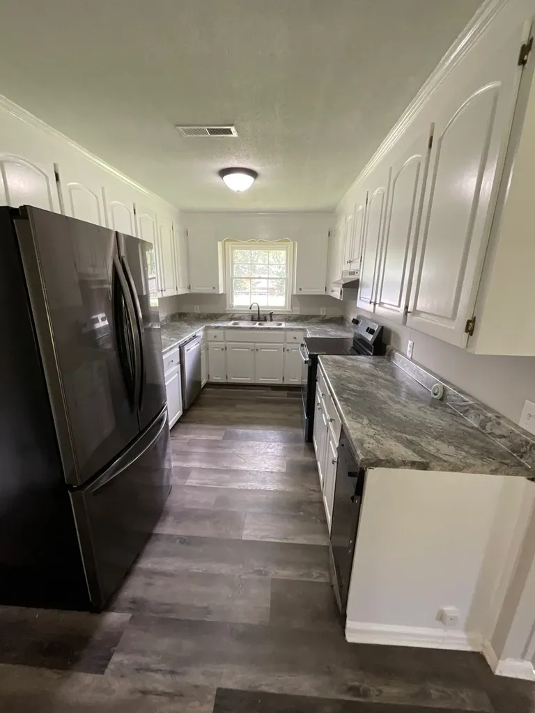 202 Sherwood Avenue Troy AL 36081