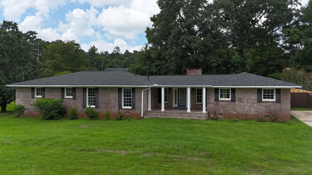 202 Sherwood Avenue Troy AL 36081