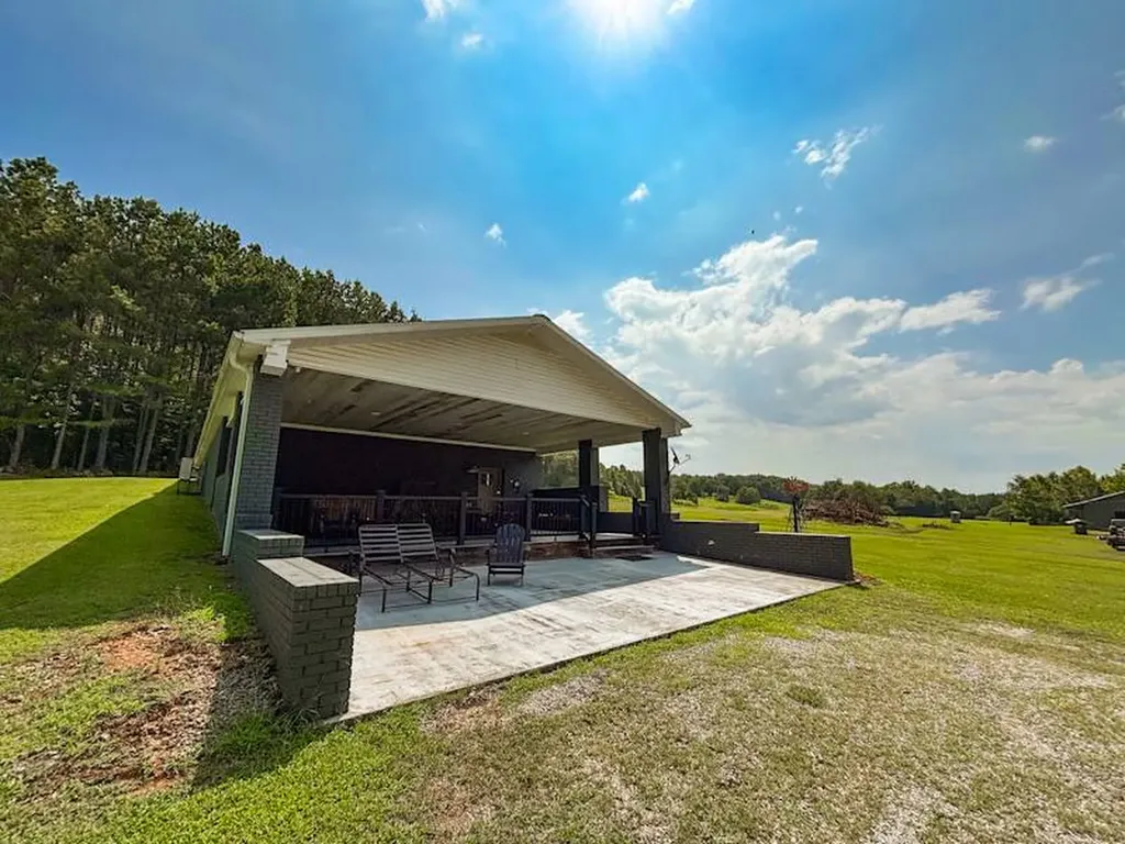 930 County Road 303 Florence AL 35634
