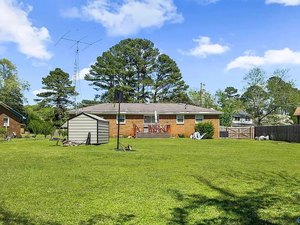 3203 Deerfield Drive NW Huntsville AL 35810