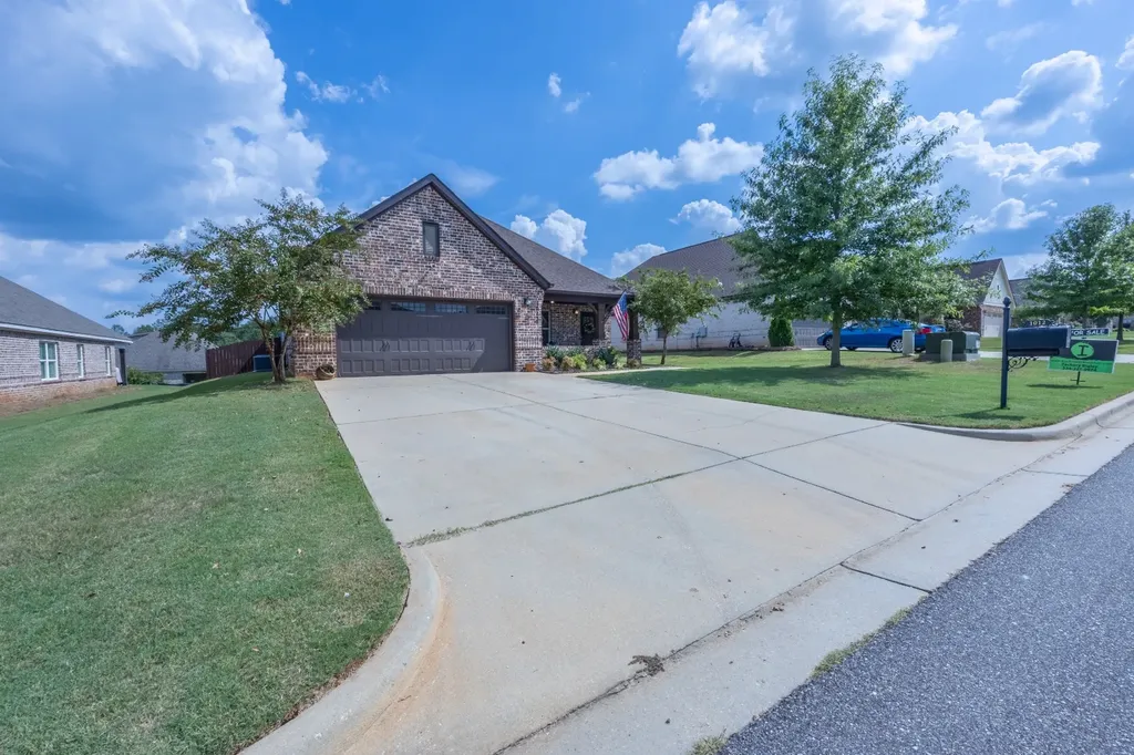 1012 Allison Drive Prattville AL 36066