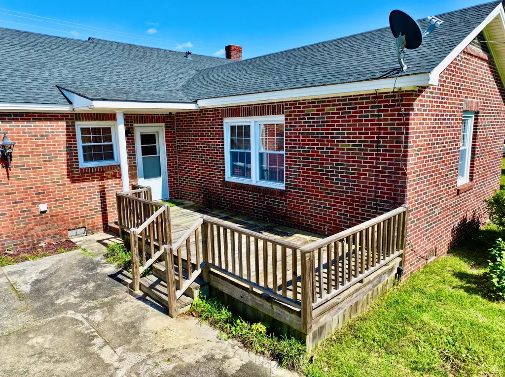 120 Oak Street Grove Hill AL 36451