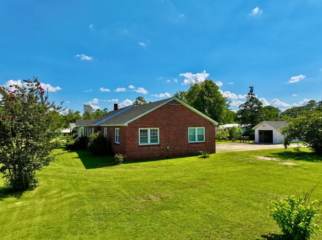 120 Oak Street Grove Hill AL 36451