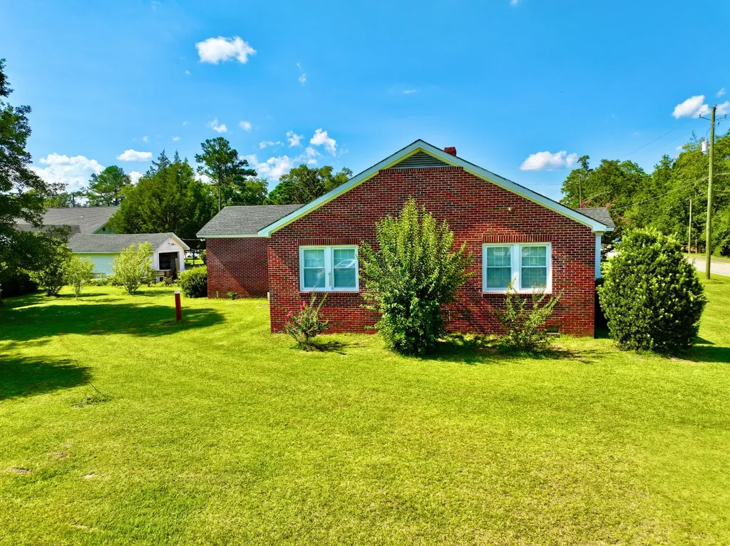 120 Oak Street Grove Hill AL 36451