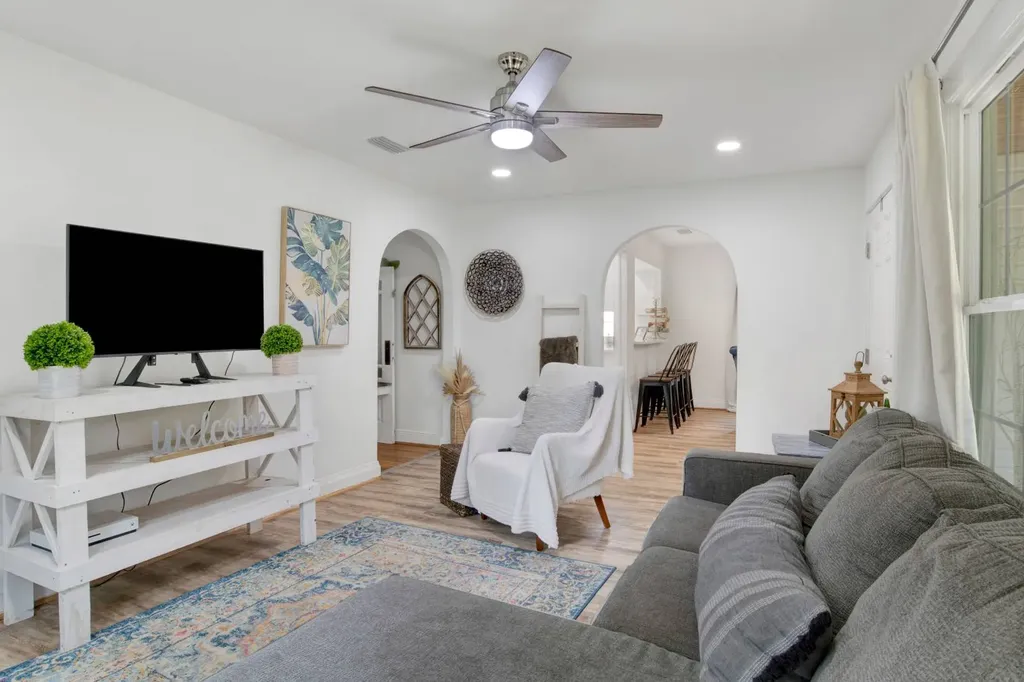 160 Westwood Street Mobile AL 36606
