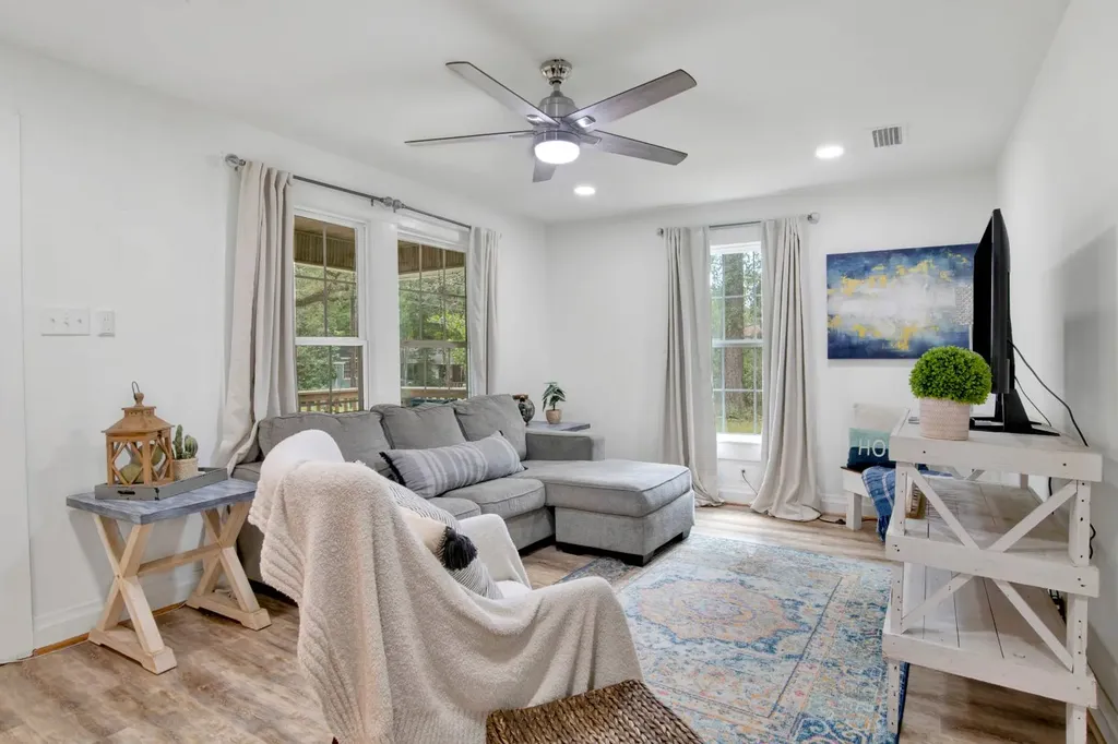 160 Westwood Street Mobile AL 36606