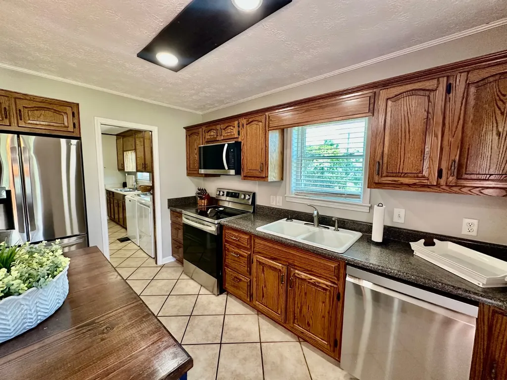 815 Edgewood Drive Thomasville AL 36784