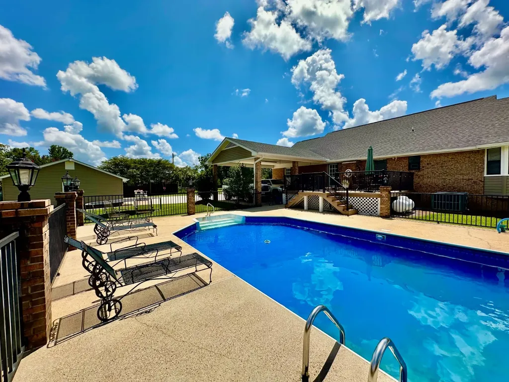 815 Edgewood Drive Thomasville AL 36784