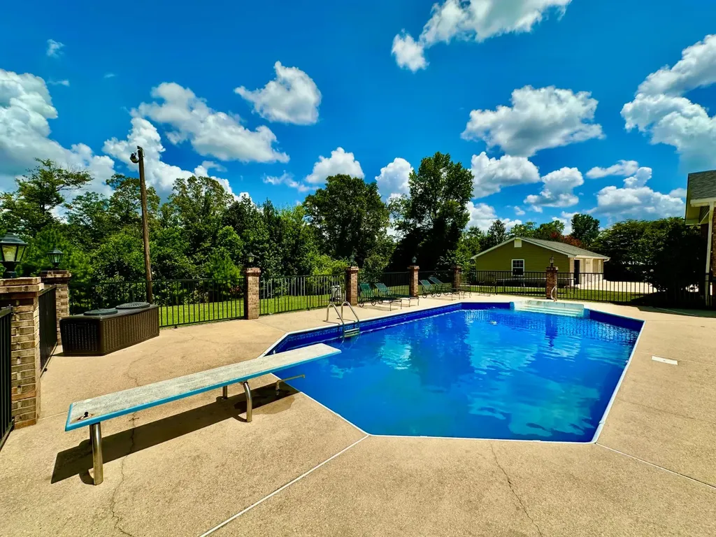 815 Edgewood Drive Thomasville AL 36784