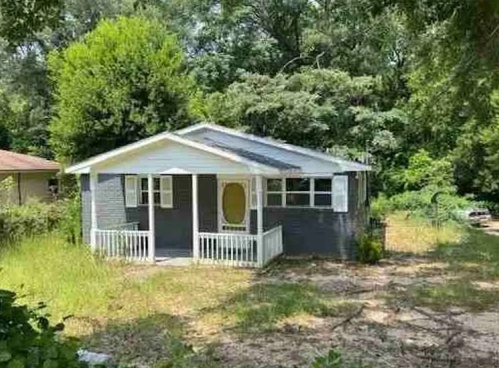 204 17th Avenue S Phenix City AL 36869