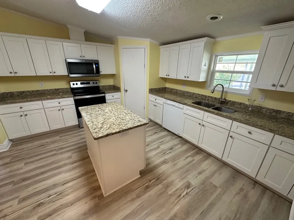 8710 Edgewater Street Foley AL 36535