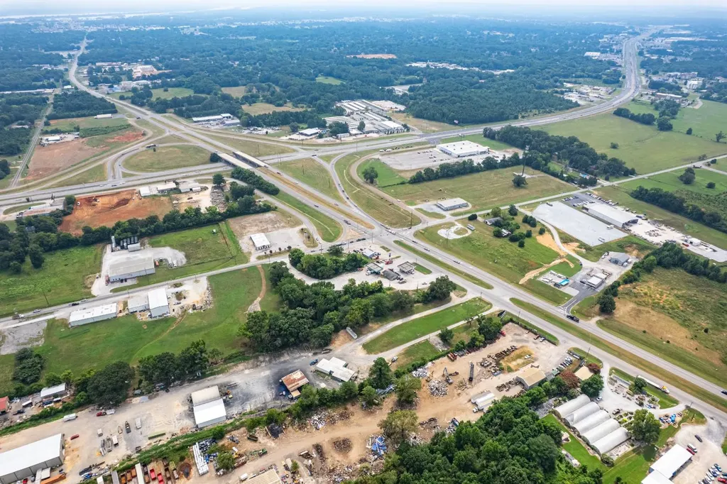 .7 +/- Acres Mcentire Lane Decatur AL 35603