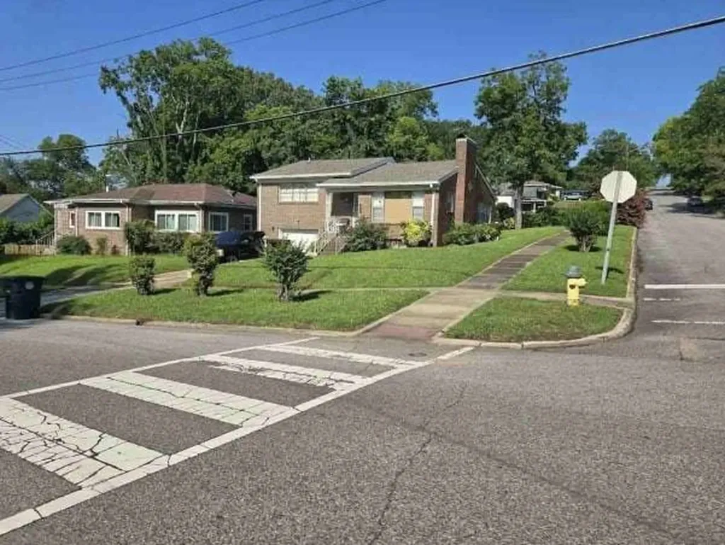 960 Center N Street Birmingham AL 35204