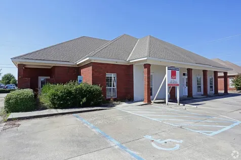 448,488,432 Street Lukes Drive Montgomery AL 36117