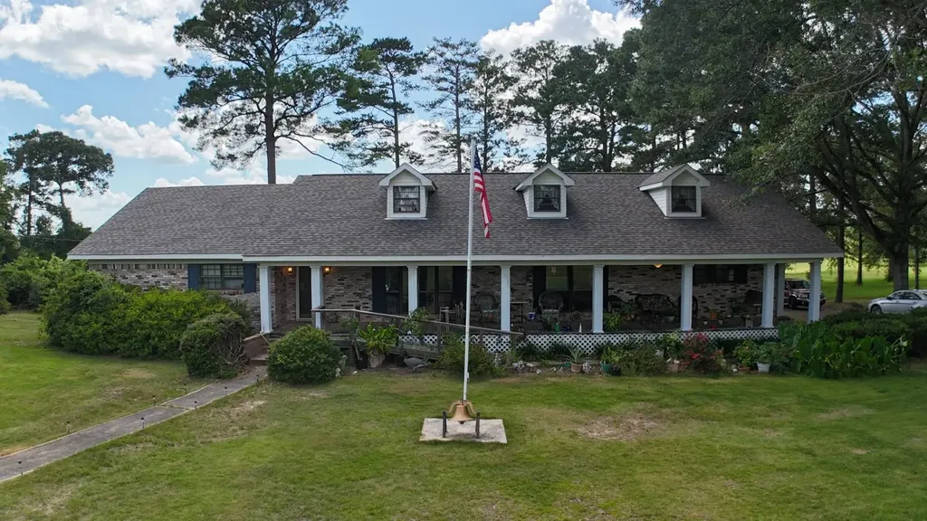 2706 Perry's Chapel Road Gainestown AL 36545