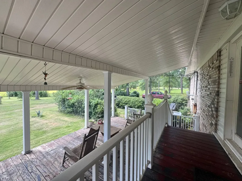 2706 Perry's Chapel Road Gainestown AL 36545