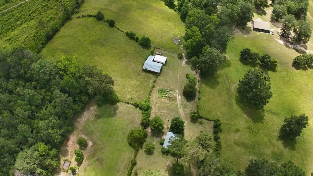 2706 Perry's Chapel Road Gainestown AL 36545