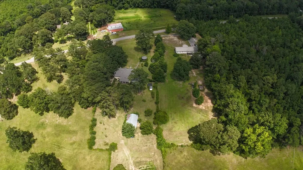 2706 Perry's Chapel Road Gainestown AL 36545
