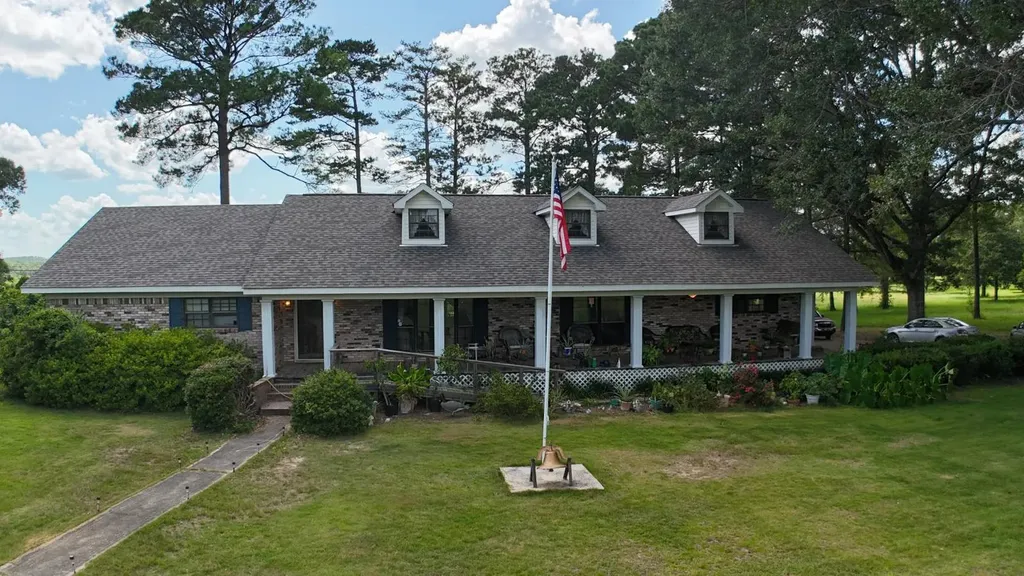 2706 Perry's Chapel Road Gainestown AL 36545