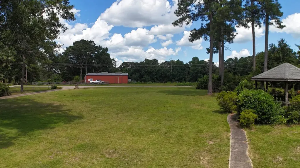 2706 Perry's Chapel Road Gainestown AL 36545