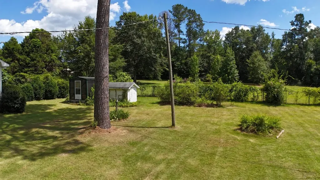 2706 Perry's Chapel Road Gainestown AL 36545