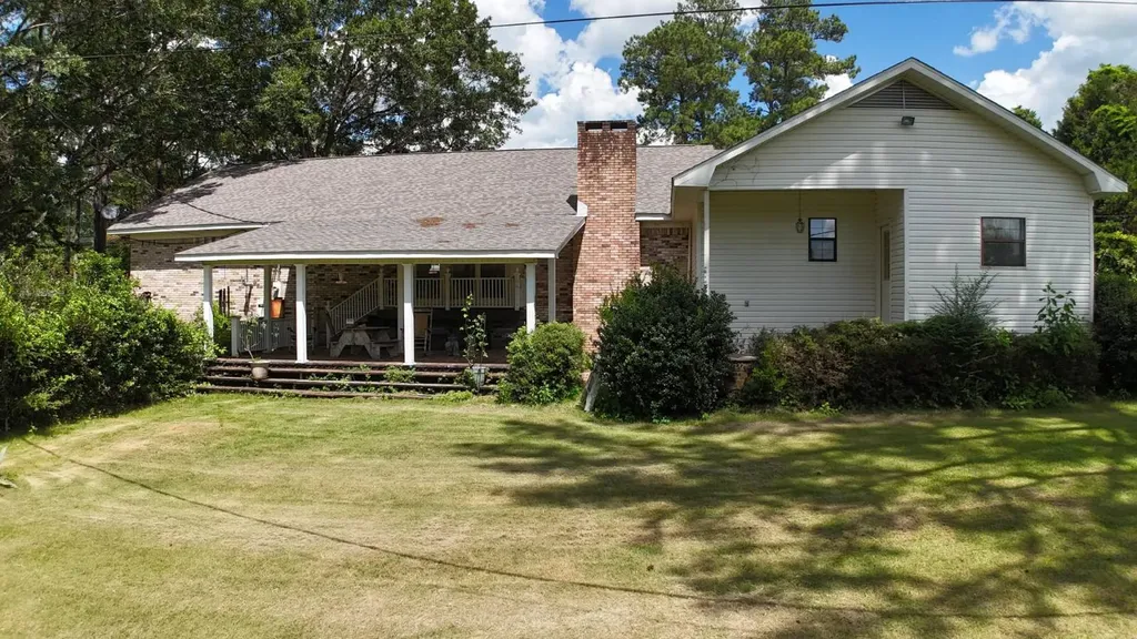 2706 Perry's Chapel Road Gainestown AL 36545