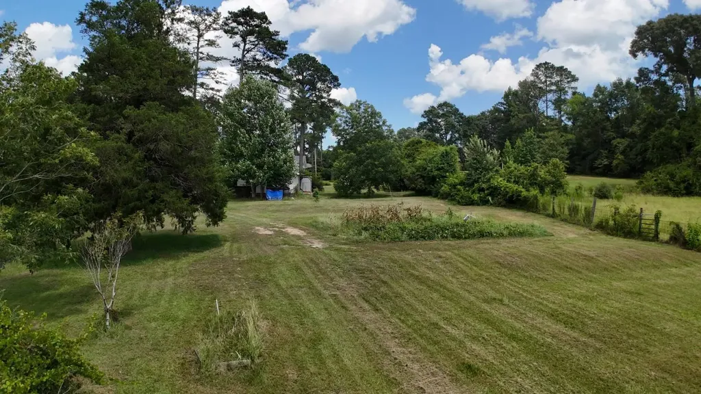 2706 Perry's Chapel Road Gainestown AL 36545