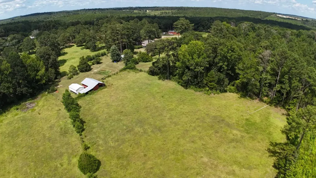 2706 Perry's Chapel Road Gainestown AL 36545