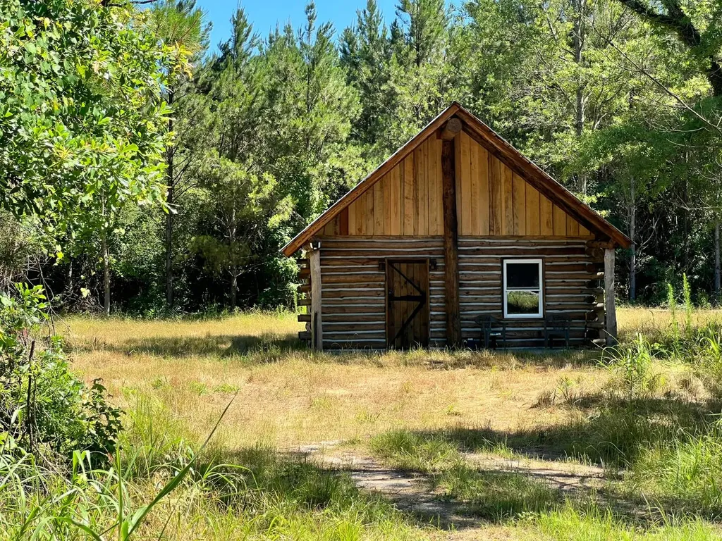- Savage Street Millport AL 35576