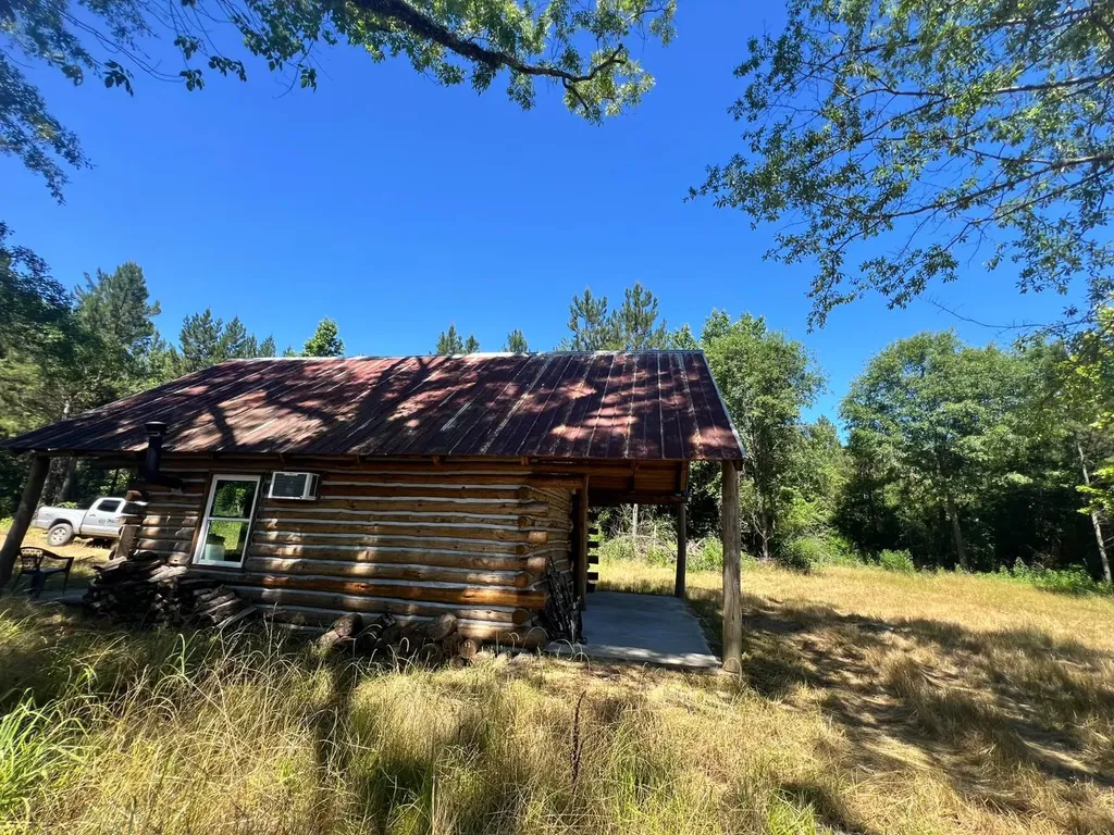 - Savage Street Millport AL 35576
