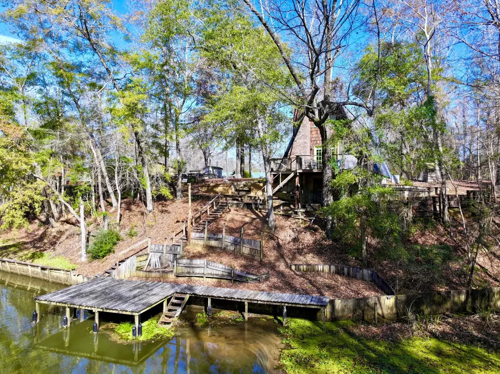 57 Fernway Court Camden AL 36726