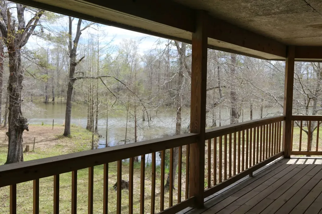 1864 Cove Lake Drive Camden AL 36726