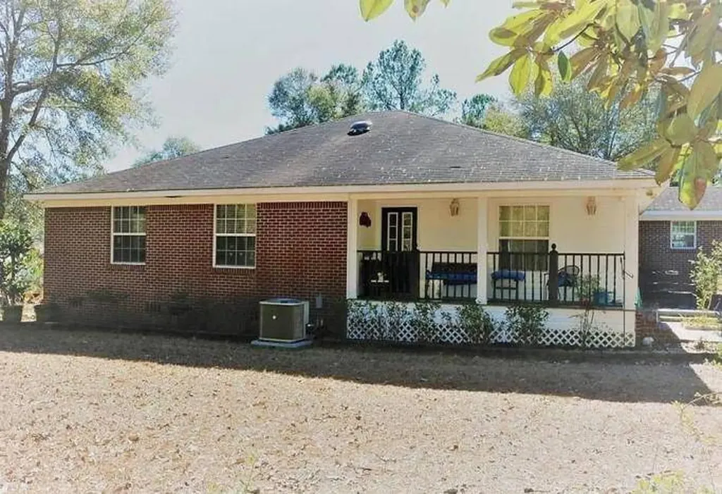 10051 Sweetwater Drive N Chunchula AL 36521