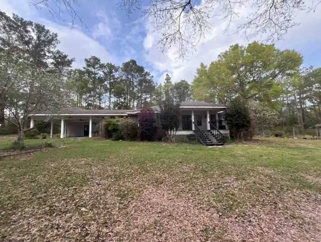 10051 Sweetwater Drive N Chunchula AL 36521