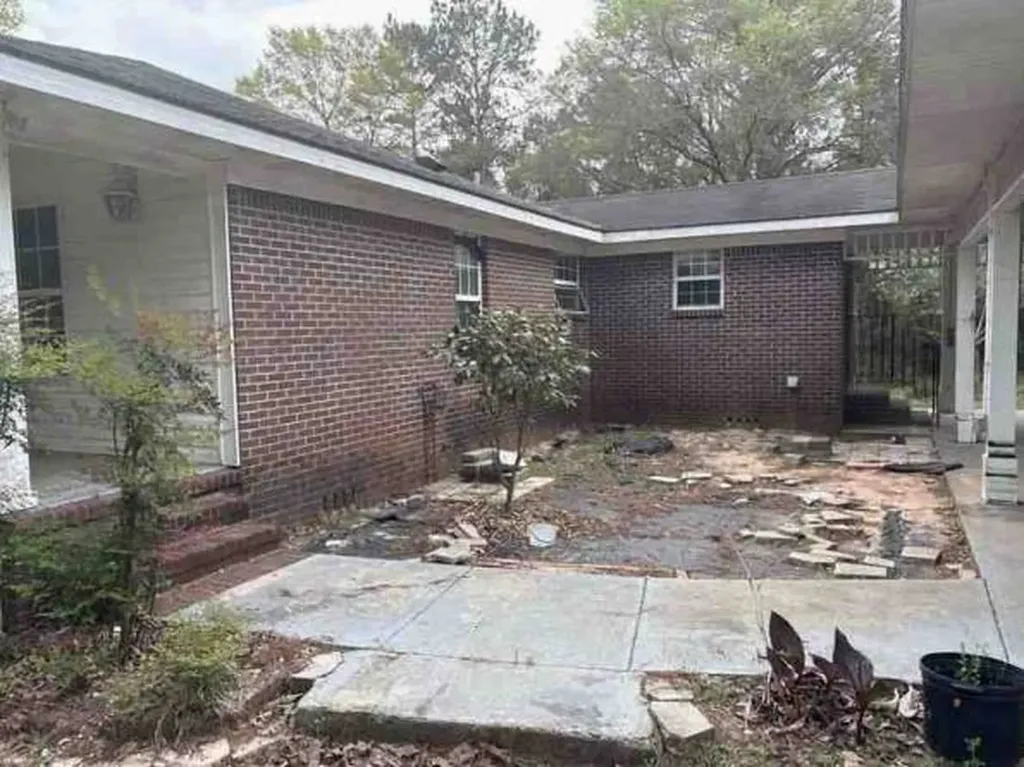 10051 Sweetwater Drive N Chunchula AL 36521