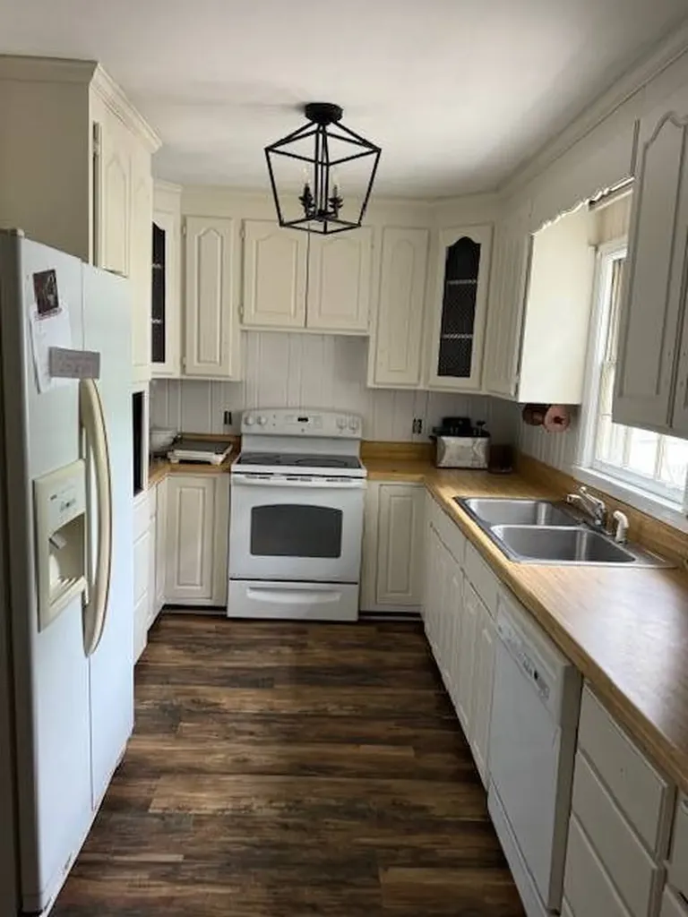 411 N Shiloh Street Linden AL 36748