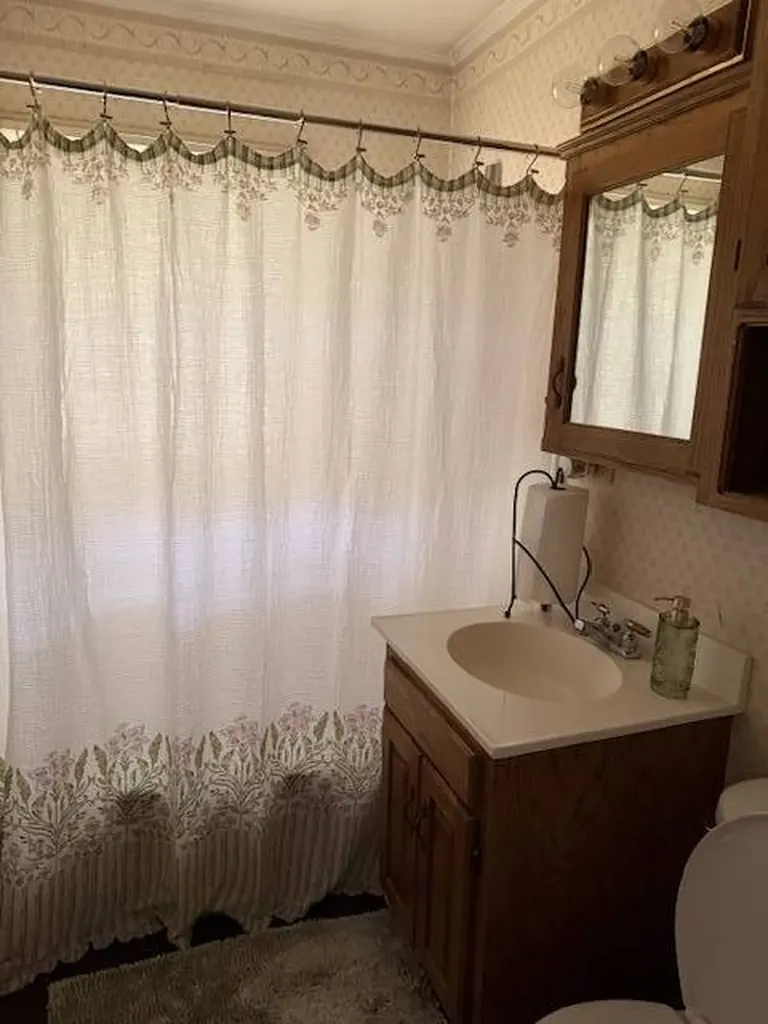 411 N Shiloh Street Linden AL 36748