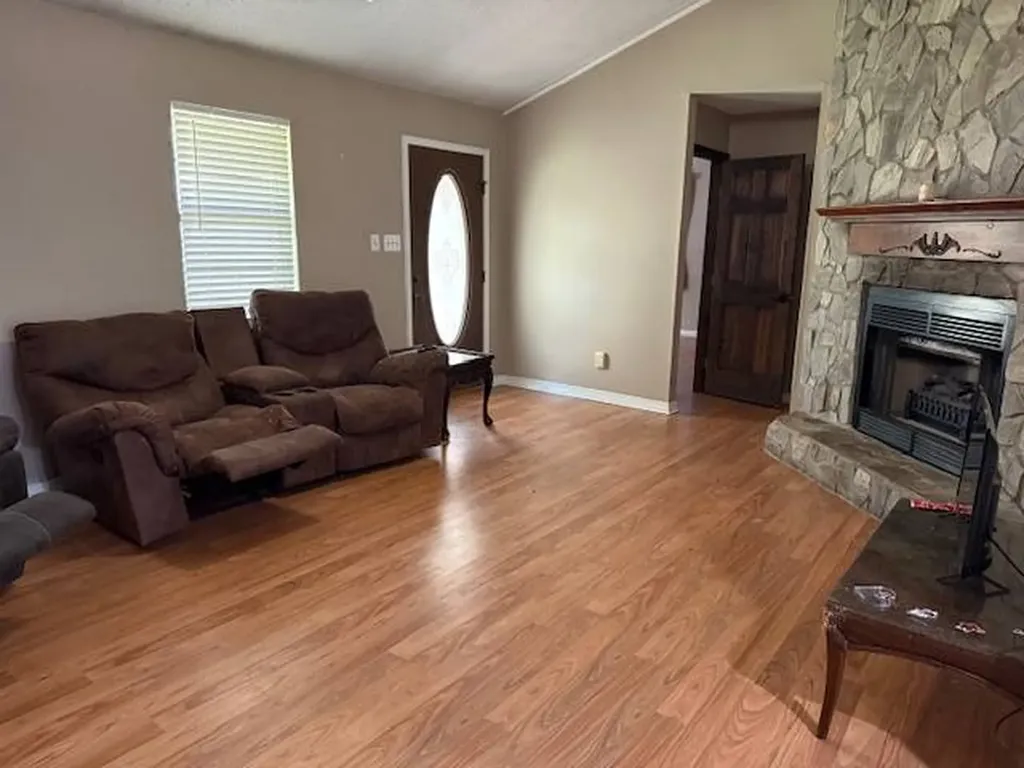 401 E. Center Avenue Linden AL 36748