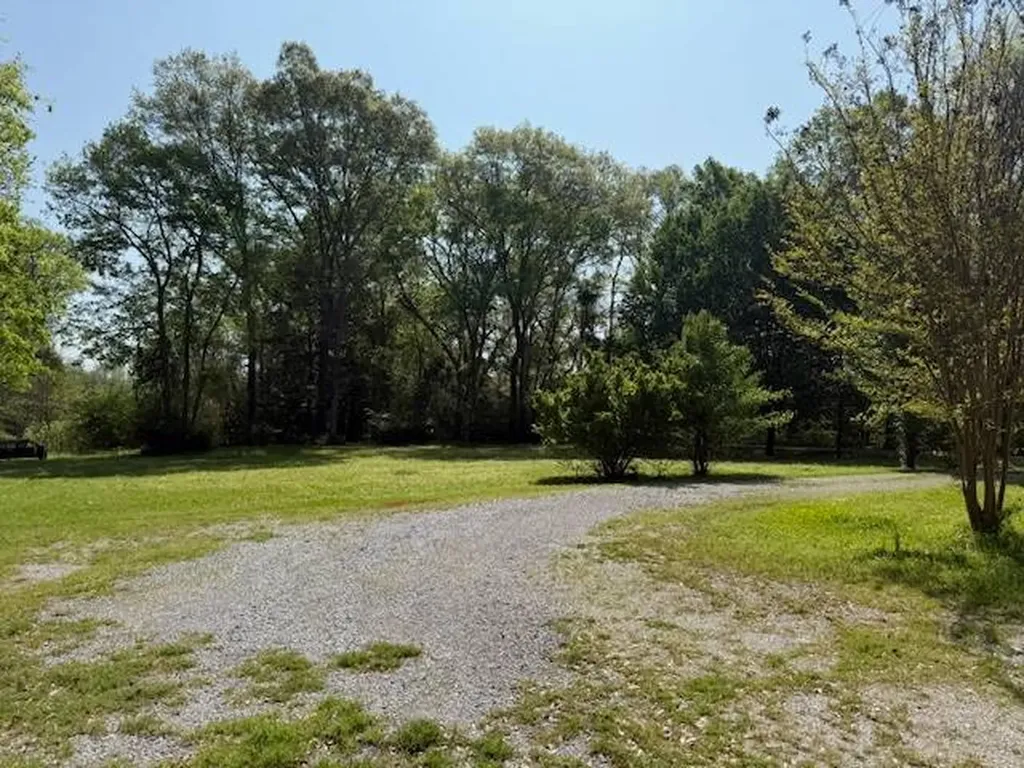 401 E. Center Avenue Linden AL 36748