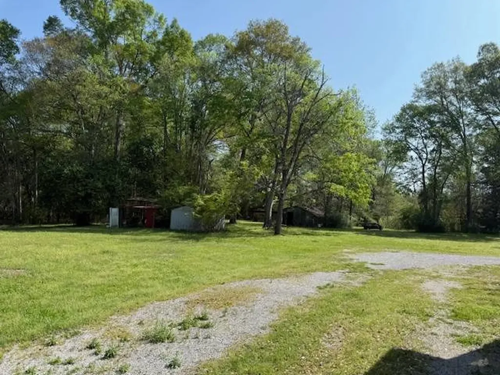 401 E. Center Avenue Linden AL 36748