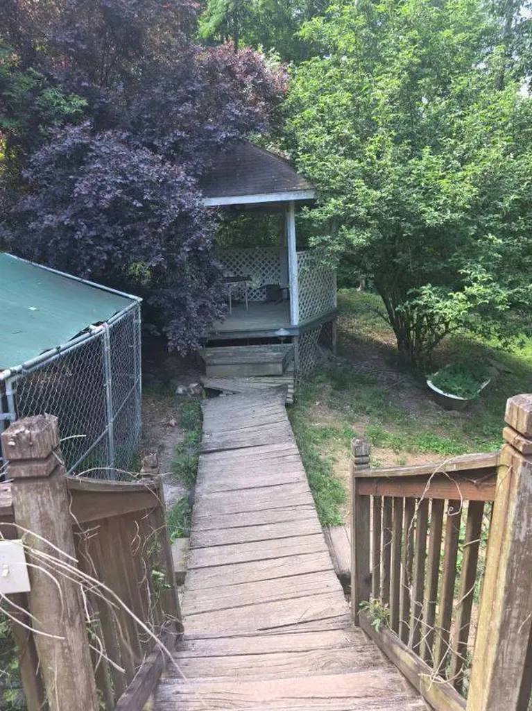 803 Mountain Drive Anniston AL 36206