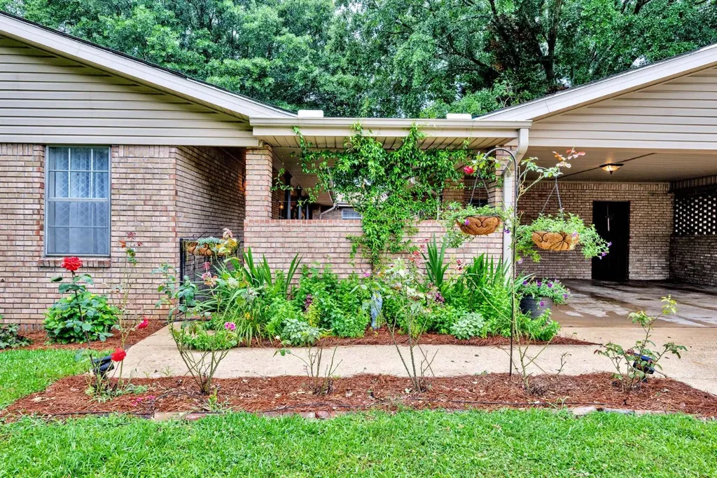 2613 Vann Drive Gardendale AL 35071