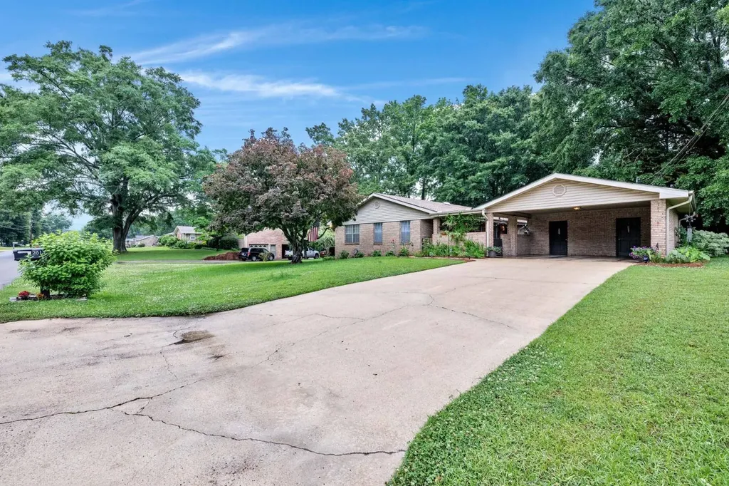 2613 Vann Drive Gardendale AL 35071
